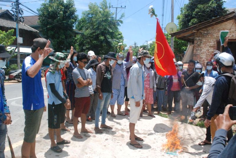 ミャンマー、軍政非難の俳優逮捕　デモ参加者11人死亡