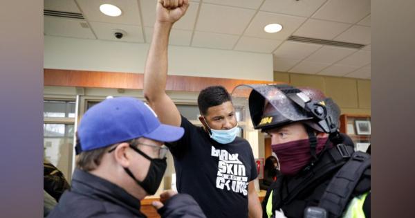 ミネソタ州黒人死亡は警官の誤射、大統領「平和的抗議を」