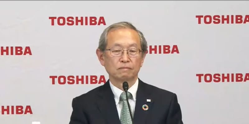 東芝社長が辞任、後任に綱川氏　臨時取締役会、経営陣対立