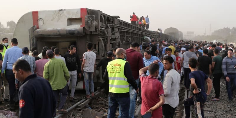 エジプトで列車脱線、11人死亡　カイロ近郊、100人負傷
