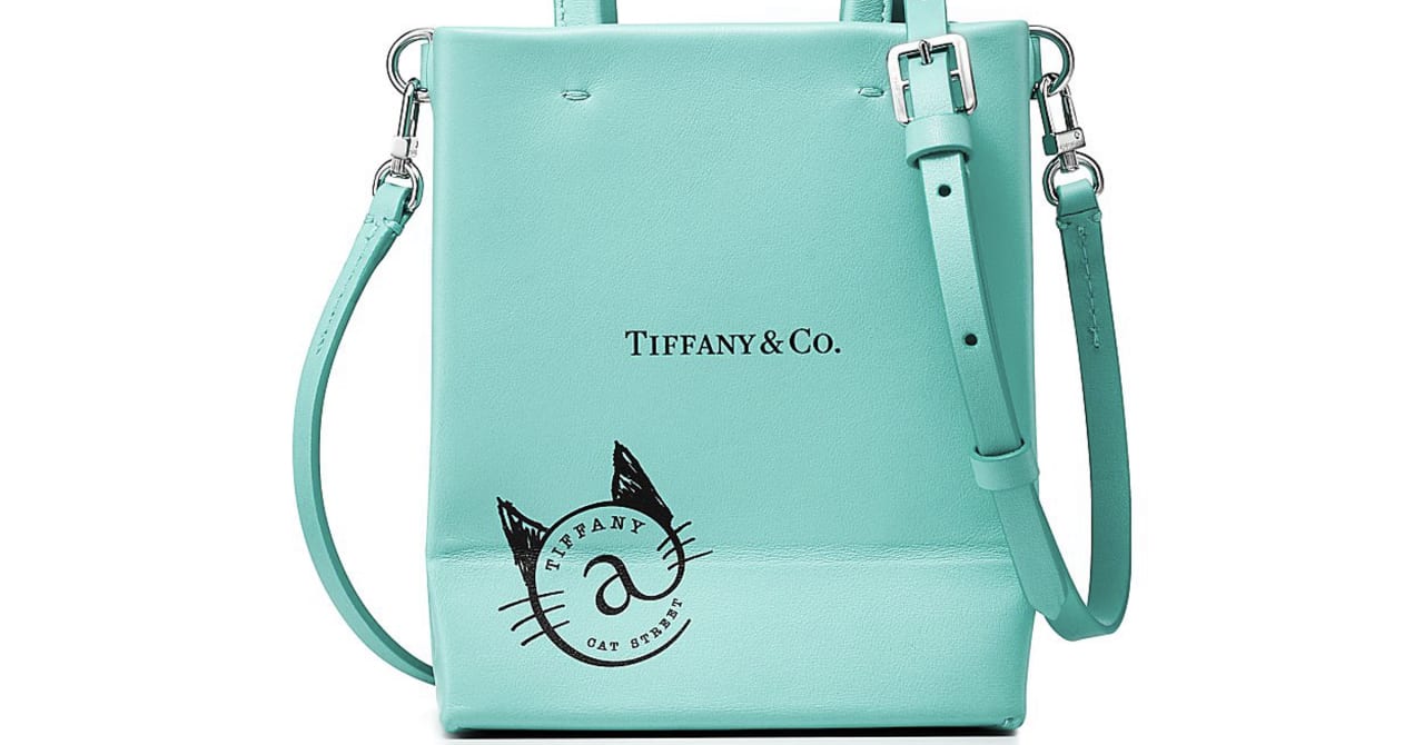 ティファニーがショッパーデザインのレザーバッグ発売 キャットストリート店限定