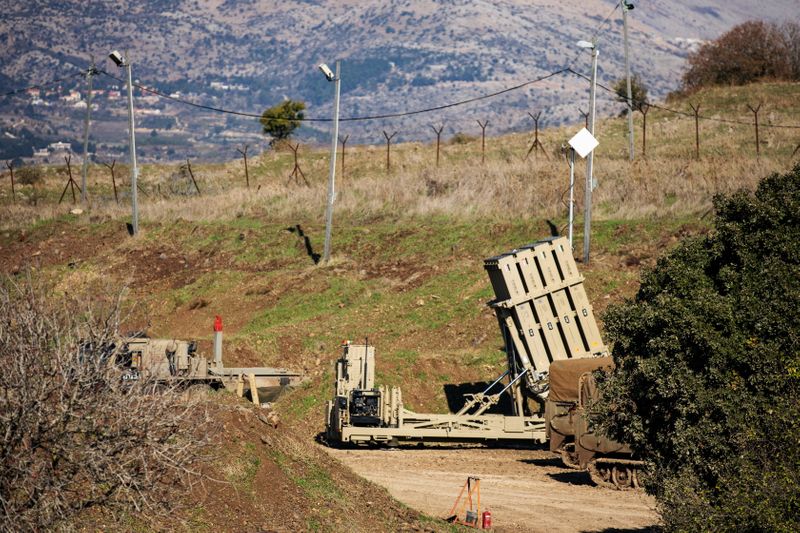 イスラエル南部にシリアのミサイルが着弾、近くに原子炉