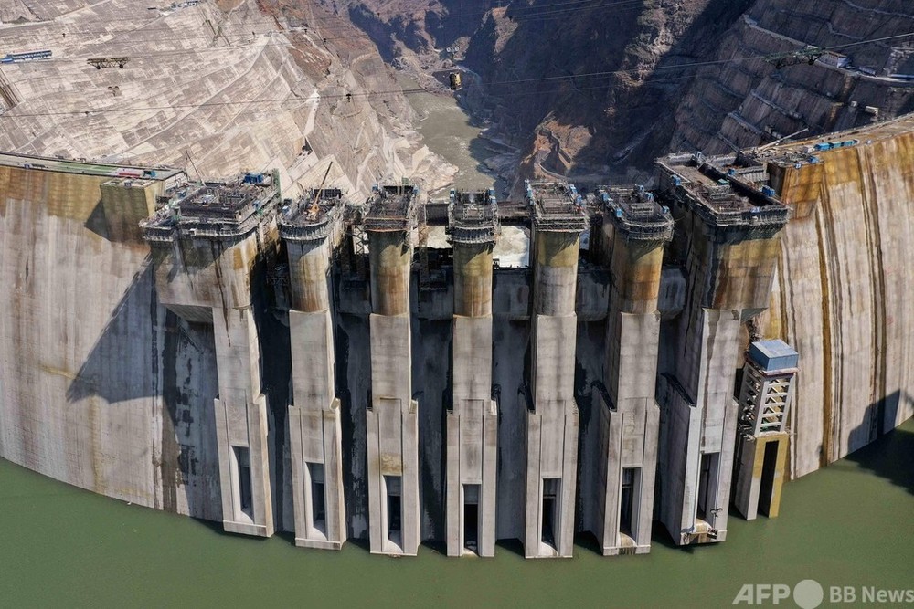 雲南省で建設中、巨大水力発電所 中国