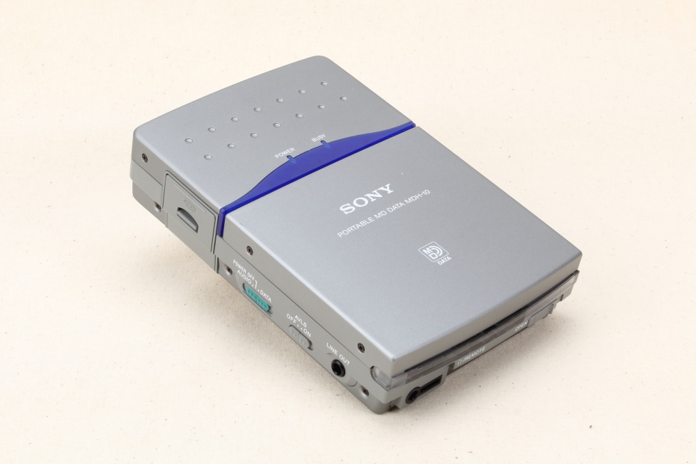 Pc用として登場したポータブル型md Dataドライブ Mdh 10 スイートメモリーズ File057