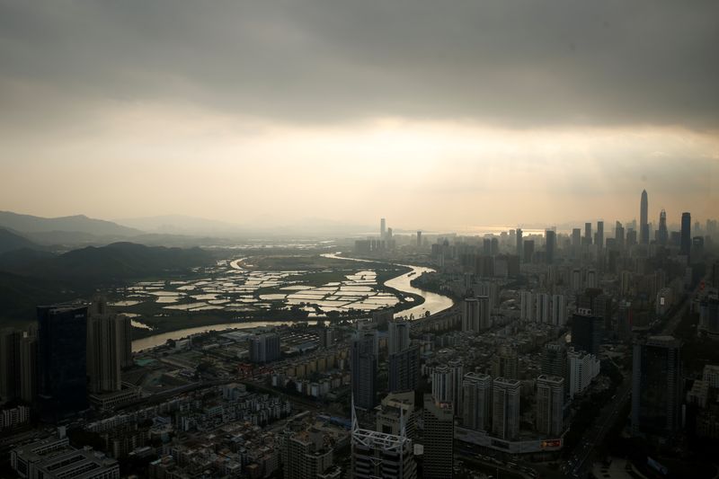 アングル：落日の香港、北部が深センの「裏庭化」