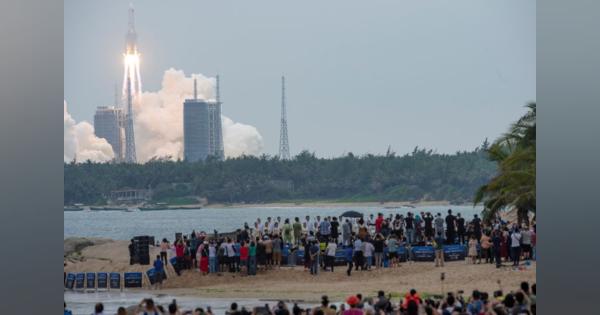 中国のロケット残骸、公海上に落下する可能性＝環球時報