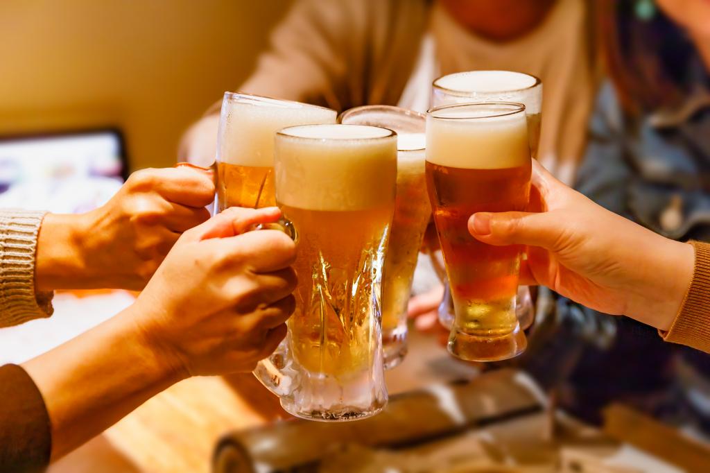 “飲み会嫌い”を生む？　日本の「飲み放題文化」　逆風で「安く大量に飲む」スタイルに変化