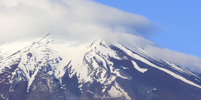 富士山に今年も「農鳥」　山梨、春の風物詩