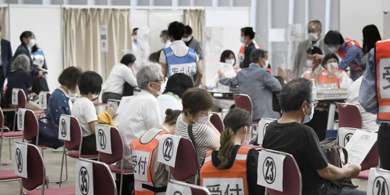 東京、大阪で大規模接種　高齢者向けワクチン加速