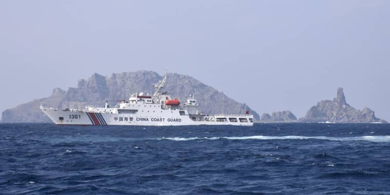 尖閣、中国公船の航行最長に　112日、防衛相「容認できぬ」
