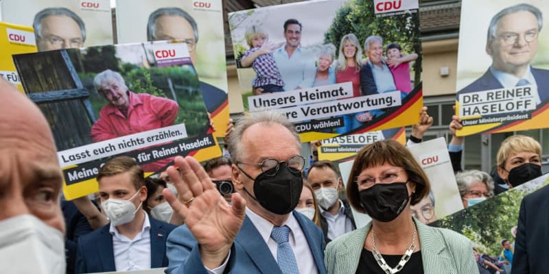 ドイツ州議選、首相与党が大勝　難民排斥派の右派も勢力保持