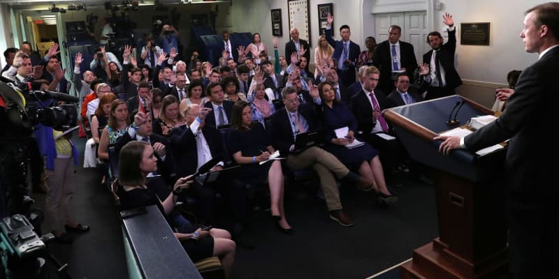 ホワイトハウス記者会見が満席に　コロナ流行以来初めて