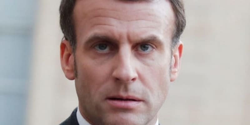 仏大統領、冷静対応訴え　平手打ち「例外的出来事」
