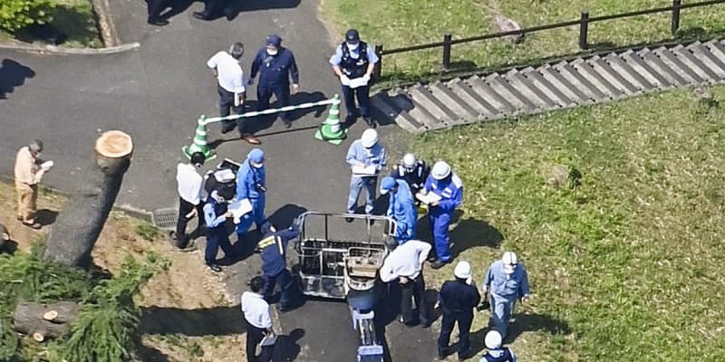 高圧線に接触、男性2人死亡　ゴルフ場で伐採中、横浜