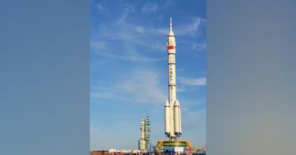 中国の有人宇宙船「神舟12号」の複合体が発射エリアに移動