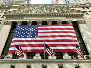 NY株反落、85ドル安　高値警戒、金融株に売り