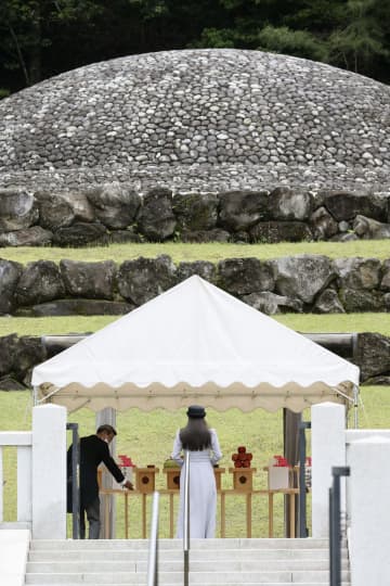 眞子さま、香淳皇后の命日に参拝　武蔵陵墓地を訪問