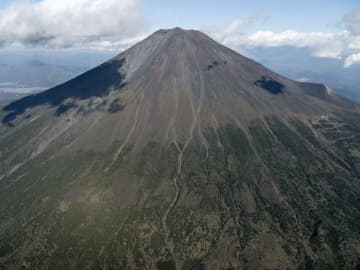 富士山の4登山道、7月開通へ　静岡、山梨両県が調整