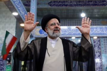 イラン新大統領に強硬派ライシ師　反米保守、8年ぶり政権奪還