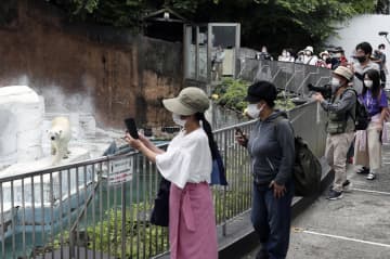 大阪の天王寺動物園が再開　感染対策徹底、2カ月ぶり
