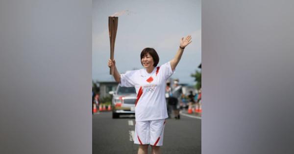 林真理子さん、故郷で走る　山梨2日目、ブドウ畑も