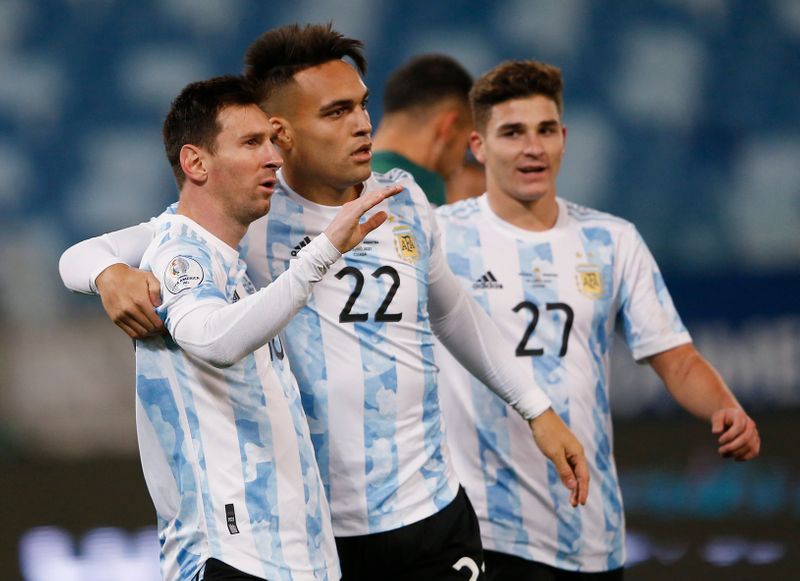 サッカー＝アルゼンチンが快勝、メッシ2得点　南米選手権
