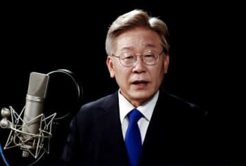 韓国大統領選、李知事が出馬表明　与党非主流ながら人気1位