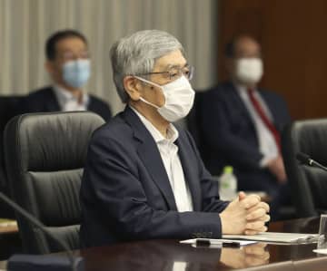 日銀、景気「厳しいが持ち直し」　支店長会議で黒田総裁