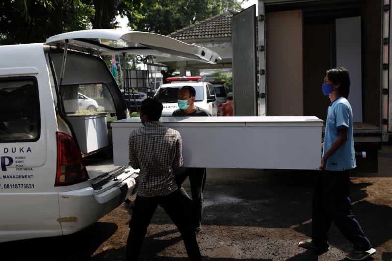 インドネシア、医療支出拡大へ　コロナ感染急増で病床逼迫