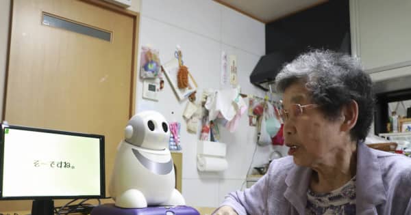 1人暮らし高齢者にロボットが〝同居〟　神奈川・愛川で実証実験　見守りと会話楽しむ