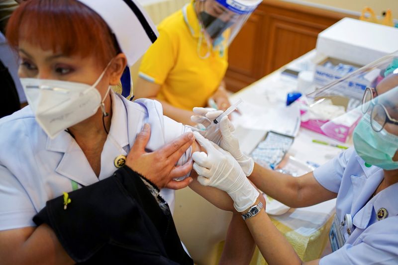 シノバック製ワクチン2回接種のタイ医療従事者600人超がコロナ感染
