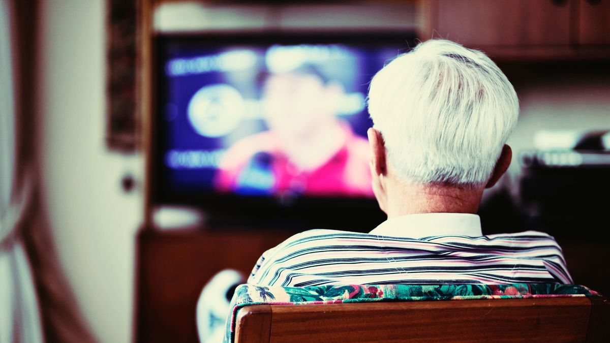 毎日テレビを見るの老人ばかり キー局が冷や汗をかく テレビ離れ の最新データ 衝撃 若者の半分はテレビを見ない