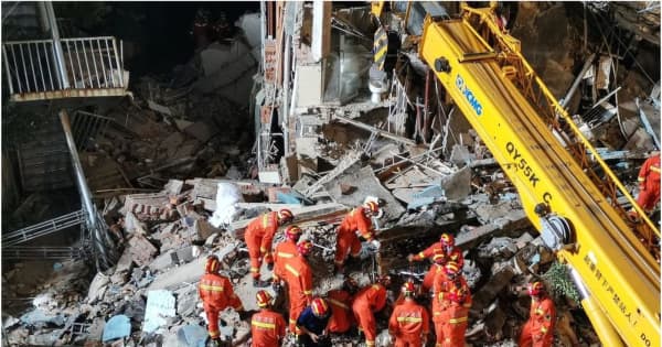 中国江蘇省でホテル倒壊、17人が死亡