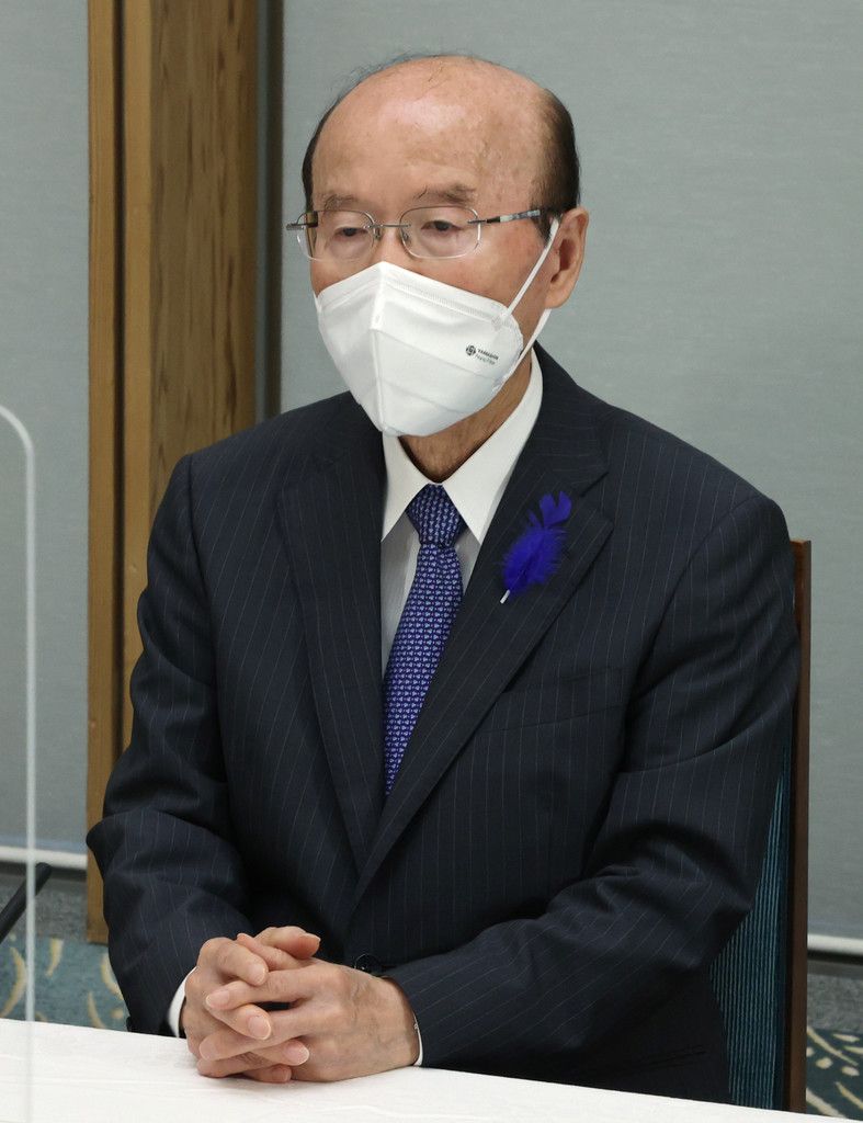 杉田副長官、「官邸の守護神」在職最長に　８年７カ月、高齢で去就焦点：時事ドットコム