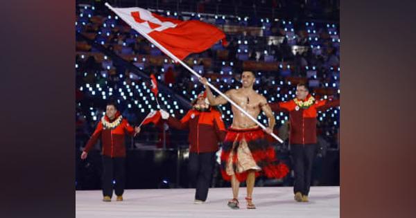 五輪、トンガは再び裸の旗手　開会式、各国・地域を発表