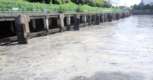 横浜・鶴見のJバイオフードリサイクル工場　海上に汚泥流出