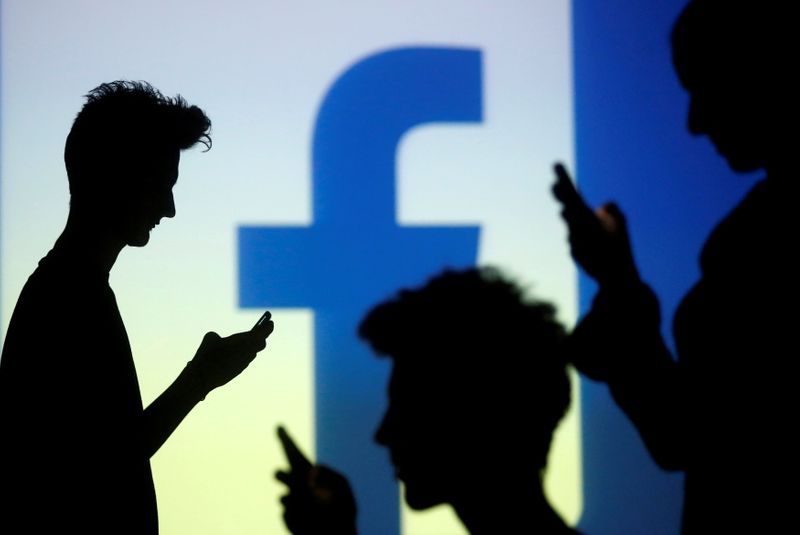 米フェイスブック、18歳未満対象のターゲティング広告を制限