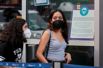 米、マスク着用を大半で復活　CDC、デルタ株拡大で指針発表