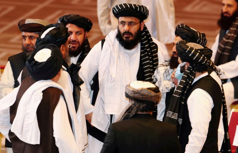 中国外相がタリバンと会談、アフガン和平で「重要な」役割を期待