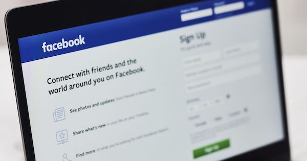 フェイスブックが成長鈍化見込む 広告で 逆風 に直面 株下落