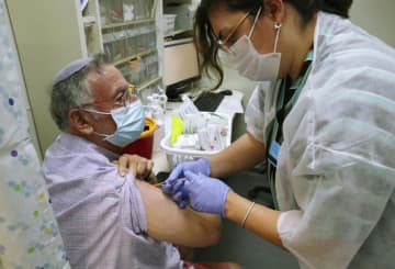 イスラエル、3回目接種を開始　デルタ株に対応、60歳以上対象