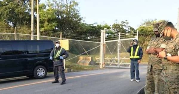 米軍の廃棄物に抗議の女性　通行妨害などで書類送検　沖縄県警