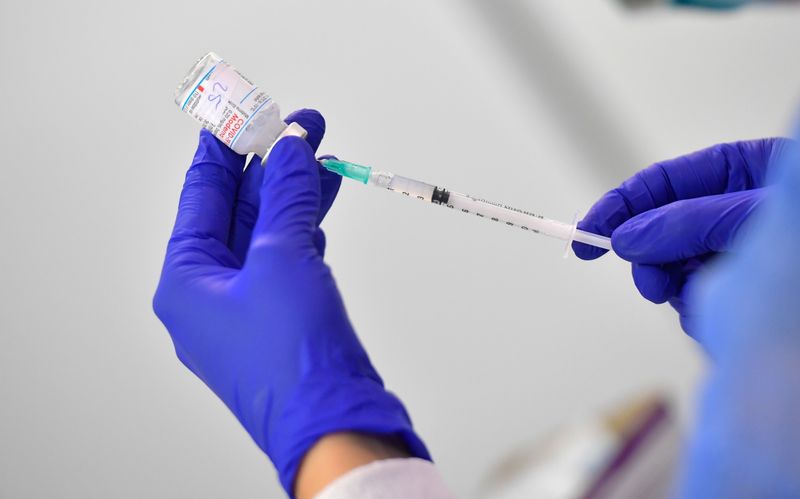 モデルナ製コロナワクチン、半年後も有効率93％　追加接種は必要