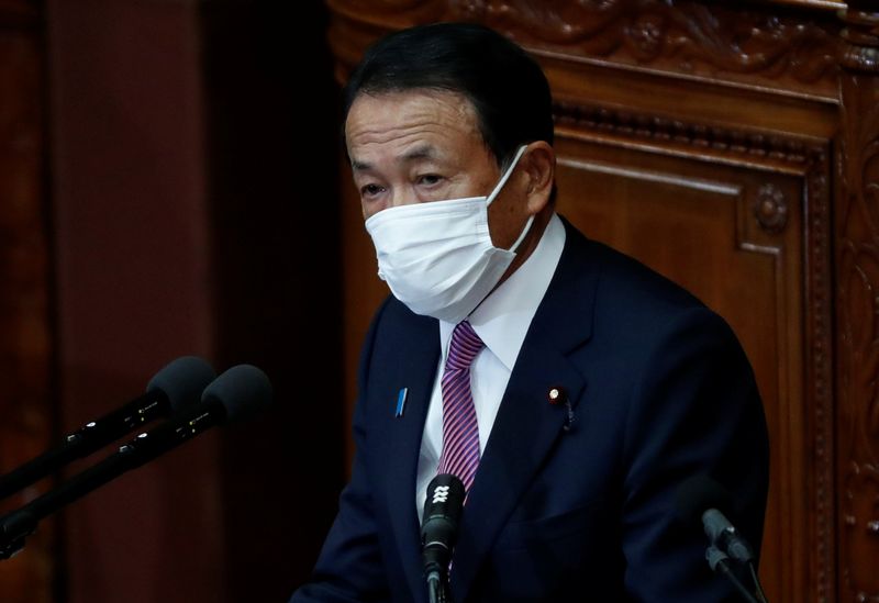 麻生財務相が自宅待機、私設運転手がコロナ感染