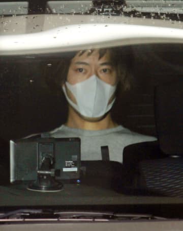 小田急乗客刺傷疑いで男を送検　自宅捜索、事件車両を検証