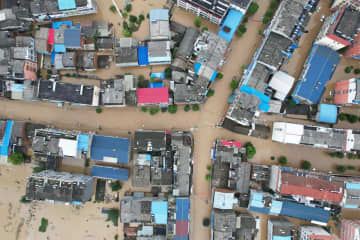 中国、豪雨で21人死亡　湖北省、8千人被災