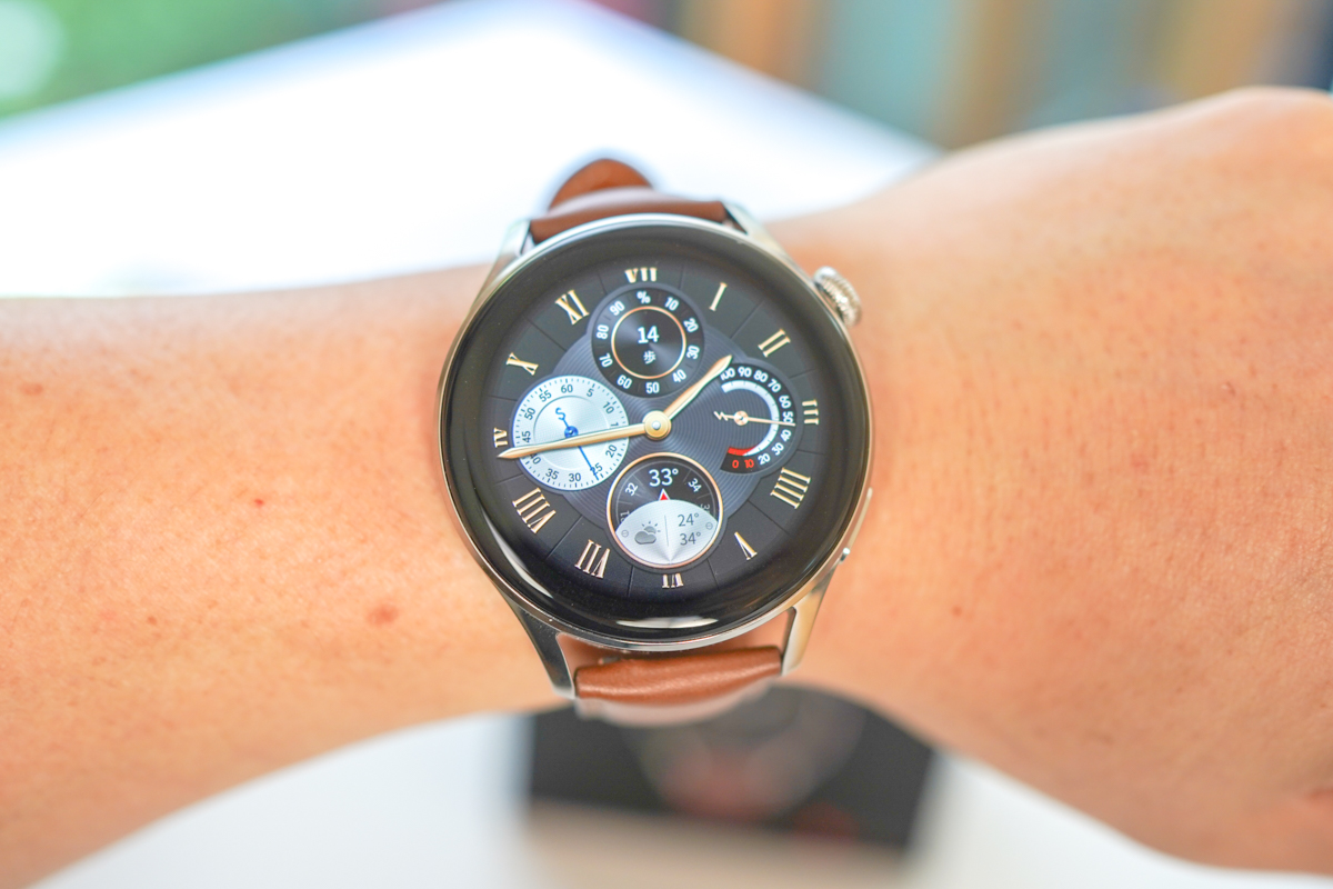 HUAWEI Watch GT3 46mmと オマケでBand 4e p4.org