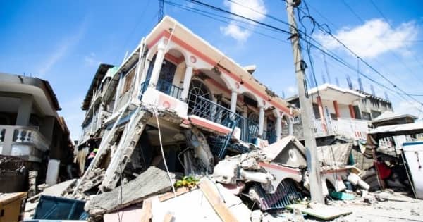 ハイチでM7.2の地震　300人以上死亡