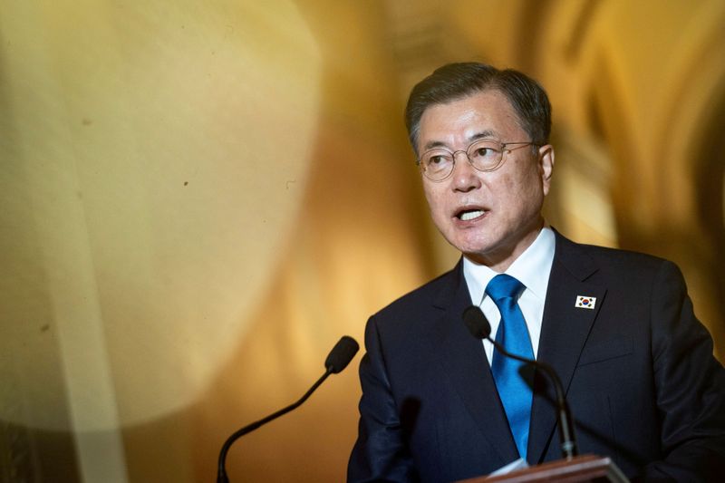 韓国大統領、日本との対話「扉開いている」　光復節で演説