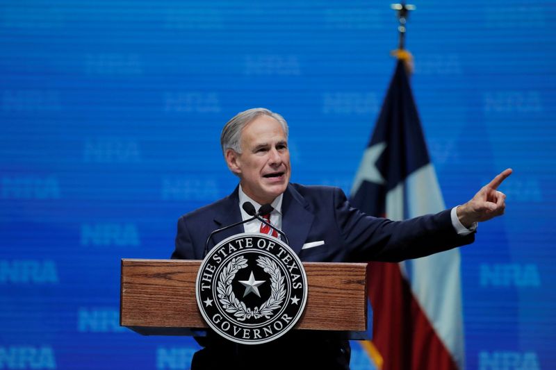 米テキサス州知事がコロナ感染、マスク着用義務化に反対